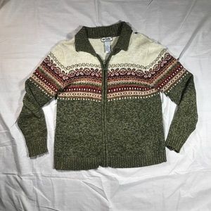 TIARA INTERNATIONAL WOMANS SWEATER